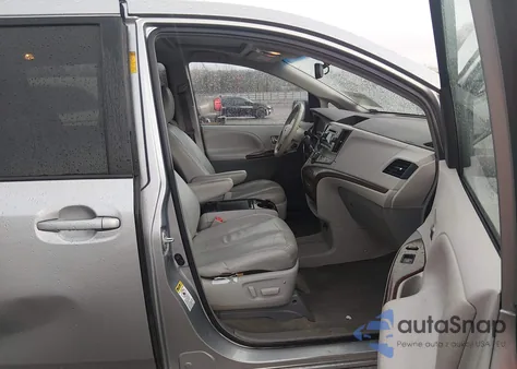 2013 Toyota Sienna Xle V6 8 Passenger from USA, damaged, VIN 5TDYK3DC2DS286018